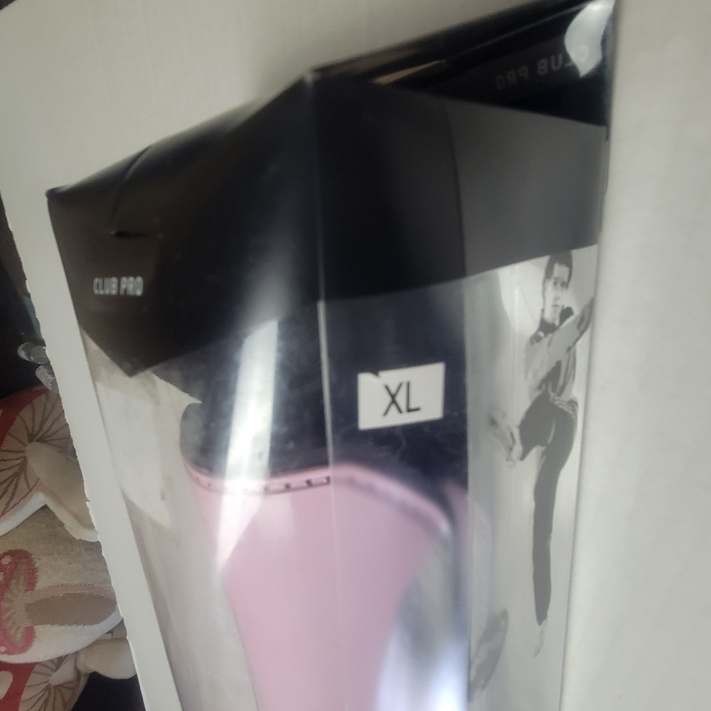 ADIDAS Pink Soccer Shin Guards - Picture 5 of 6